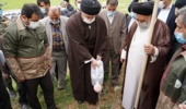 کاشت نهال در صحن امام راحل توسط سید حسن خمینی