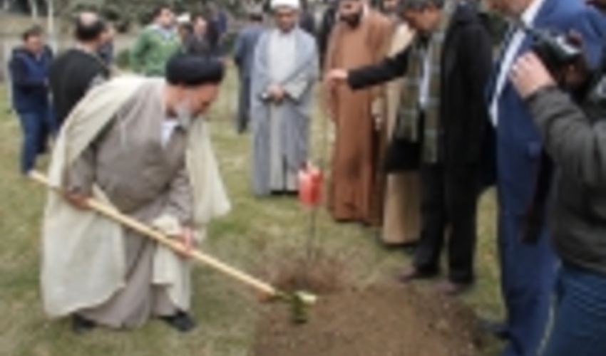 همزمان با هفته منابع طبیعی و روز درختکاری؛ آیین درختکاری در سازمان مرکزی دانشگاه پیام نور برگزار شد