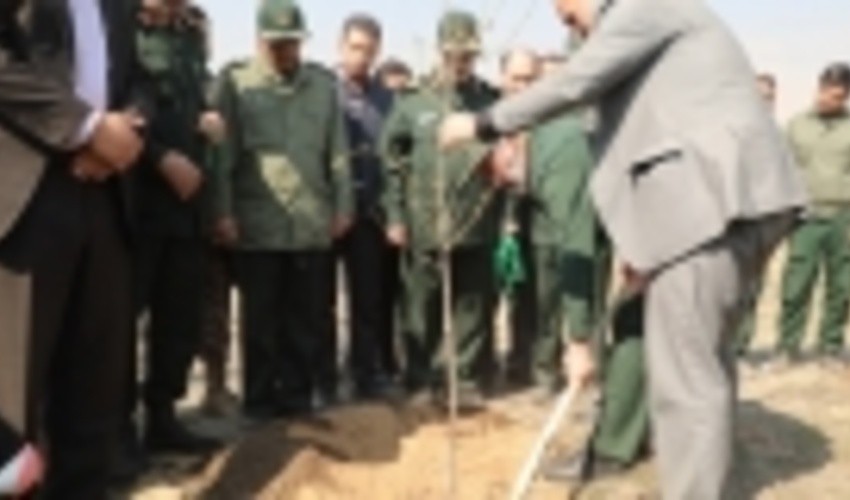 گزارش تصویری/ همایش روز درختکاری در دانشگاه افسری و تربیت دبیری امام حسین‌(ع)