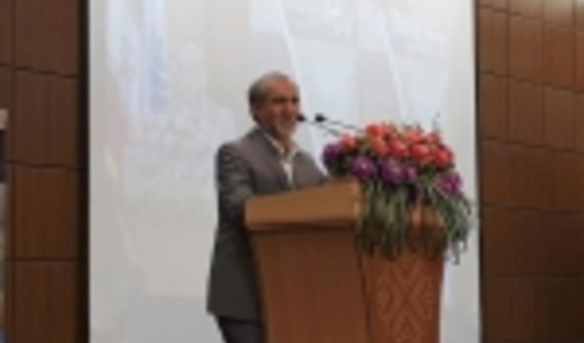 بیابانی شدن سرزمین حاصل دو عامل اصلی تغییرات اقلیمی و فعالیت های انسانی است