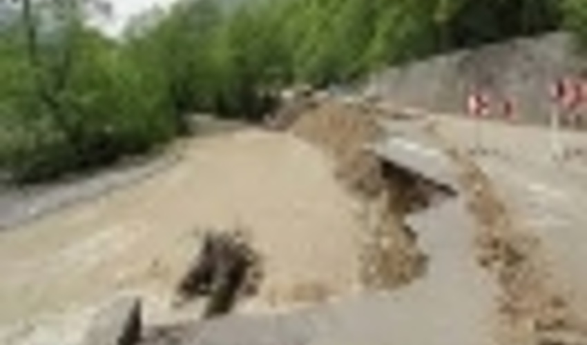 پروژه پخش سیلاب حوزه آبخیز شهری در فاریاب اجرا شد