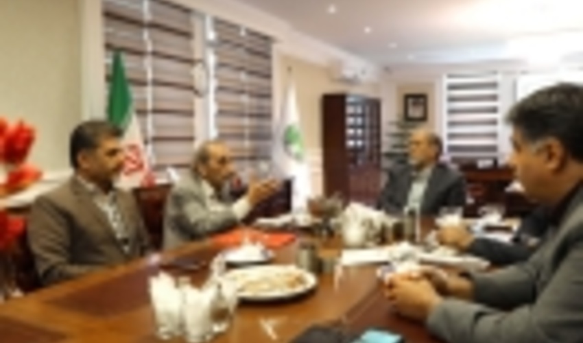 پدر علم کویرشناسی با رییس سازمان جنگل‌ها دیدار کرد ‏