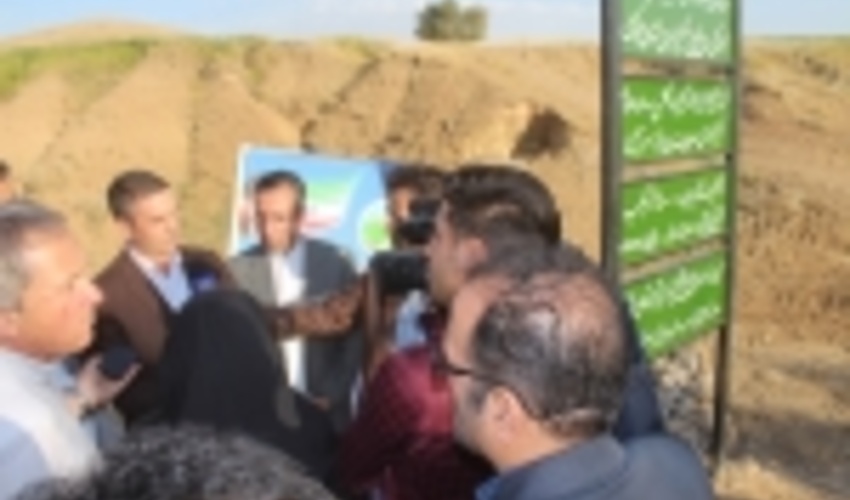 طرح آبخیزداری همزمان با هفته دولت در استان مرکزی بهره برداری شد