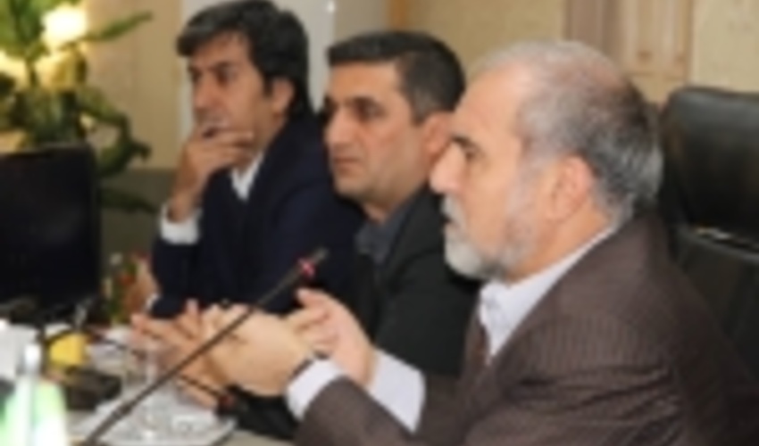 مسئولان منابع طبیعی باید در کنار مردم باشند