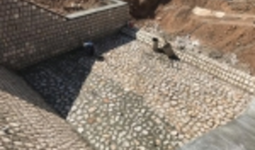 پیشرفت 60 درصدی عملیات بندهای آبخیزداری سنگی ملاتی شهرستان مرودشت