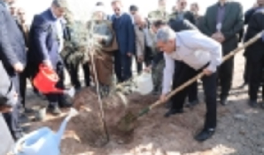 گزارش تصویری از مراسم ملی نهالکاری همگانی در قم