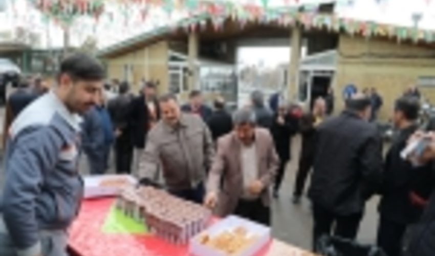 گرامیداشت سالروز ورود تاریخی امام راحل به میهن اسلامی (گزارش تصویری)