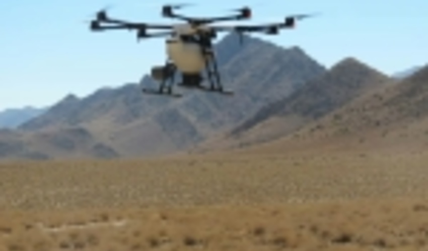 بذرپاشي آزمايشي با استفاده از پهباد در مراتع شهرستان مهريز انجام شد