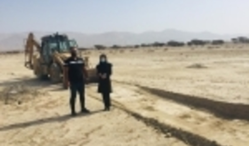 هرمزگان/پیشرفت 50 درصدی پروژه نهالکاری با مدیریت رواناب در منطقه کنخ بندر لنگه