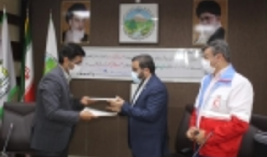  قم/هلال احمری‌ها در حفظ، احیا و توسعه منابع طبیعی مشارکت می کنند/مدیرعامل هلال احمر قم همیار طبیعت شد 