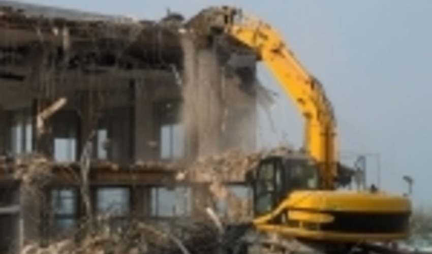 ۱۵ هزار مترمربع از اراضی ملی شمیرانات رفع تصرف شد