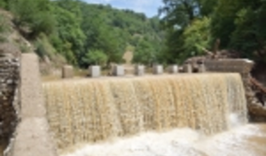 سیلاب سه میلیون مترمکعب آب در بندهای خاکی گنبد و کلاله ذخیره کرد