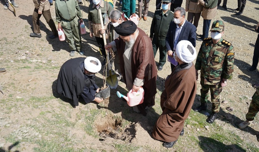 مراسم اولین روز درختکاری با مشارکت مردم در کوهسار تهران