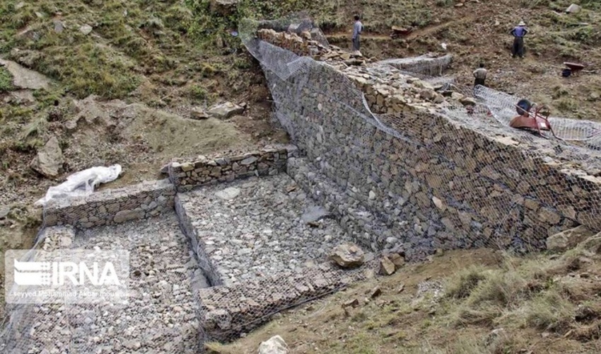 بهره برداری از 50 طرح منابع طبیعی و آبخیزداری در استان اصفهان