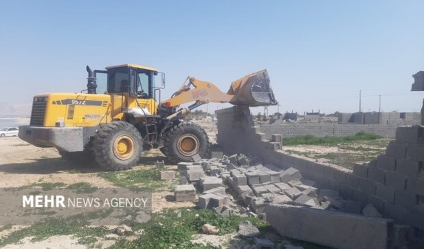 رفع تصرف ۳۱ هکتار از اراضی ملی استان فارس در ایام نوروز