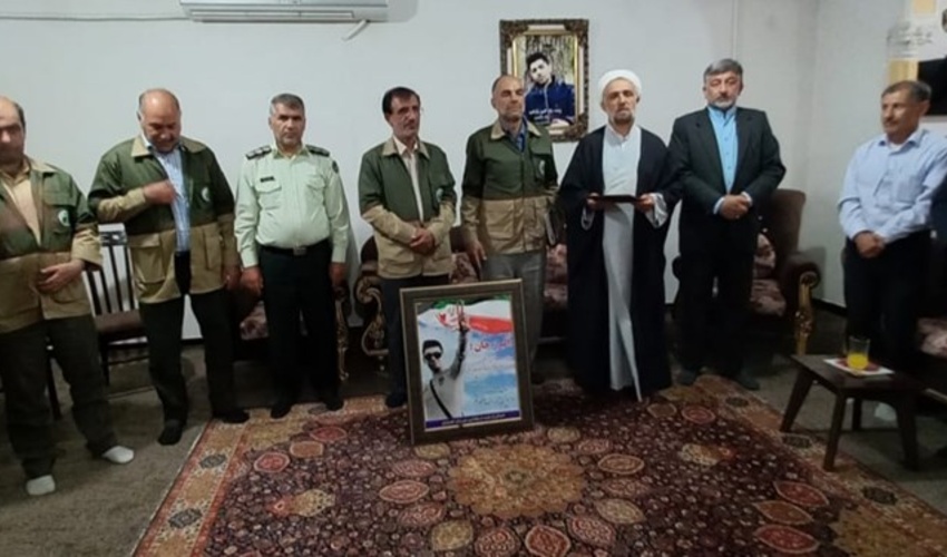 خانواده البرز زارعی تجلیل شد/رونمایی از بلوار زارعی در دوگنبدان