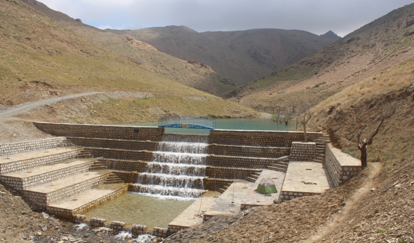 بهره برداری از ۱۸ طرح آبخیزداری در استان مرکزی آغاز شد