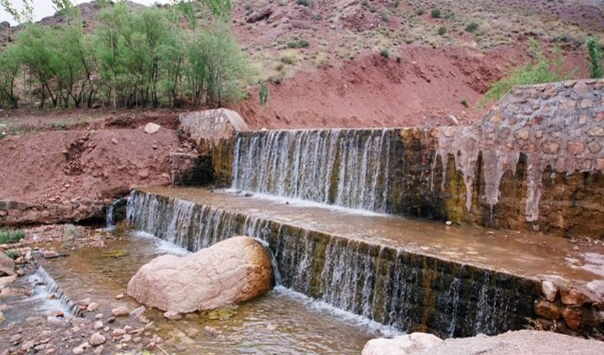 آبگیری بندهای آبخیزداری در مناطق مختلف استان اصفهان