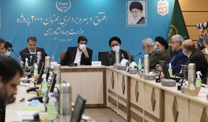 ارتقاء پوشش گیاهی و اجرای آبخیزداری در راستای حفظ و احیای خاک