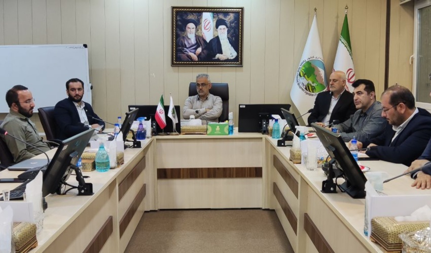 دیدار سرپرست سازمان منابع طبیعی با سه گروه جهادی