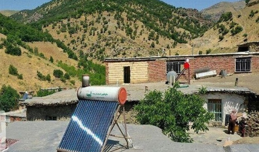 189 دستگاه آبگرمکن خورشیدی رایگان تحویل بهره‌برداران در کردستان شد
