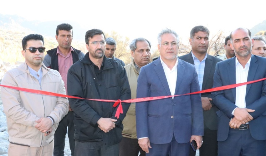 جنوب کرمان/ بهره برداری از پروژه آبخیزداری حوزه آبخیز بارده عنبرآباد 