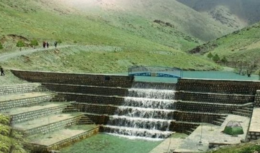 زنجان/ کشاورز سلطانیه‌ای نمونه ملی در حوزه آبخیزداری مکانیک شد