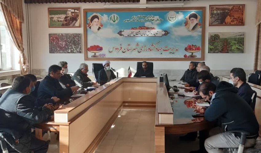 قزوین/ تقدیر امام جمعه قزوین از جنگلبان نمونه کشوری  