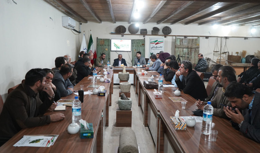 رییس سازمان منابع طبیعی: اجرای طرح های آبخیزداری در شمال تهران یک ضرورت است 