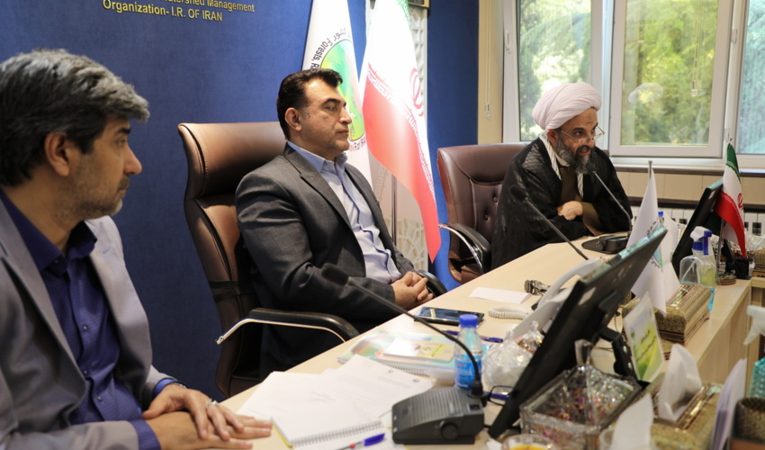 نقش روابط عمومی در اطلاع رسانی طرح کاشت یک میلیارد درخت