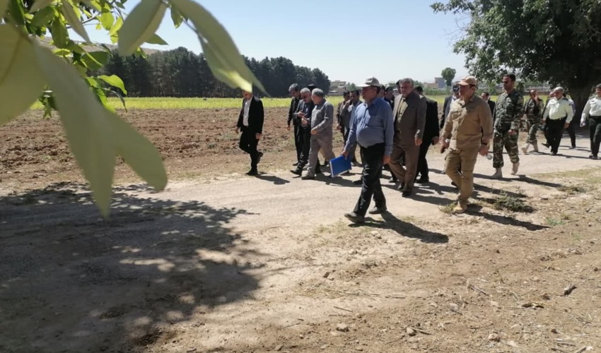 بازدید رییس سازمان منابع طبیعی از نهالستان های استان کرمانشاه و دیدار با مردم 
