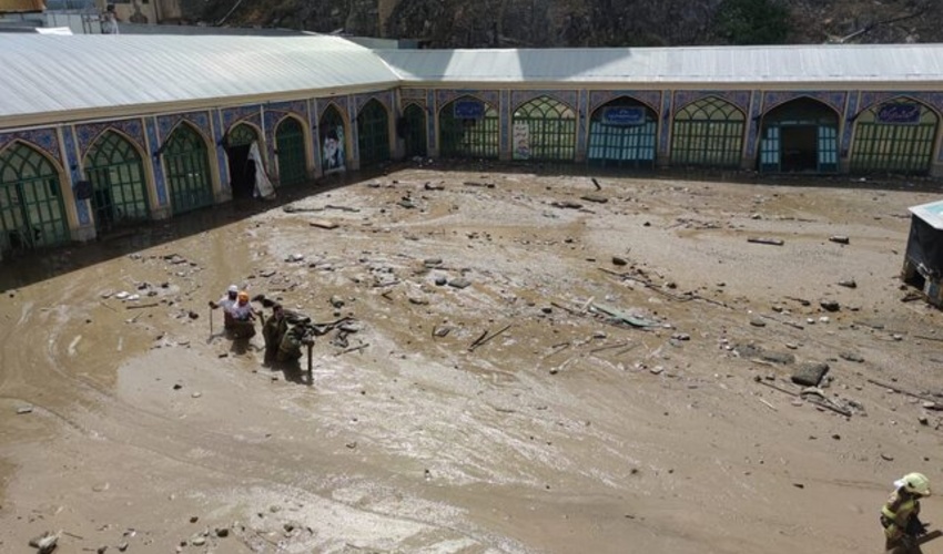 تهران/ انجام عملیات آبخیزداری در امامزاده داوود