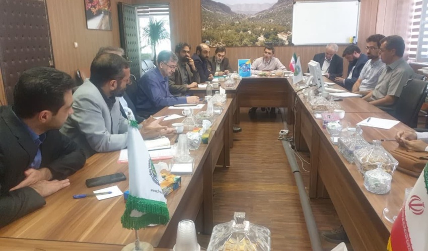  برگزاری جلسه هماهنگی سامانه پنجره واحد مدیر یت زمین