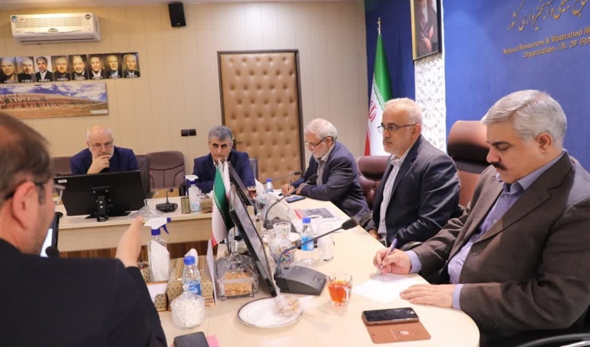 بررسی و تعیین رویکرد بیابان زدایی و مهار ریزگردها در دشت سیستان