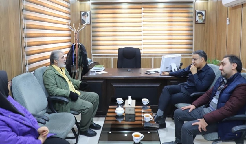 نشست مدیر کل منابع طبیعی استان مرکزی با محمود مقامی بازیگر سینما و تلویزیون