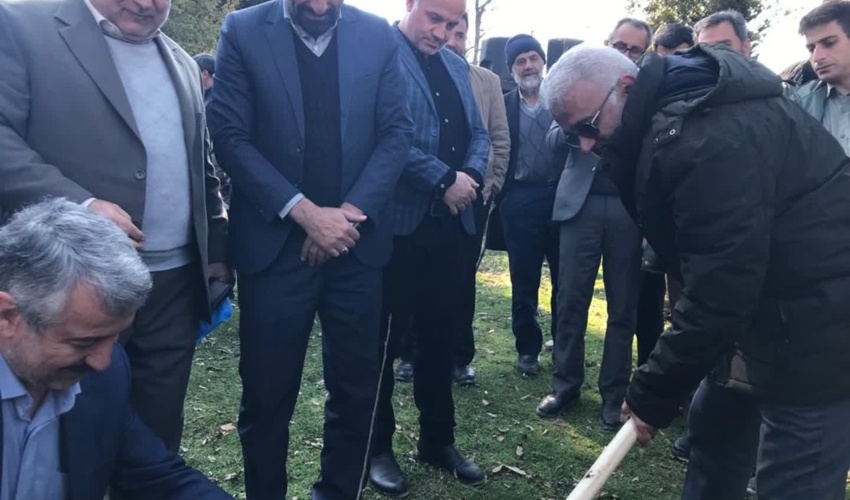 گزارش تصویری/ کاشت نهال با حضور اهالی روستای ‌پچت بهشهر با حضور دکتر نوبخت