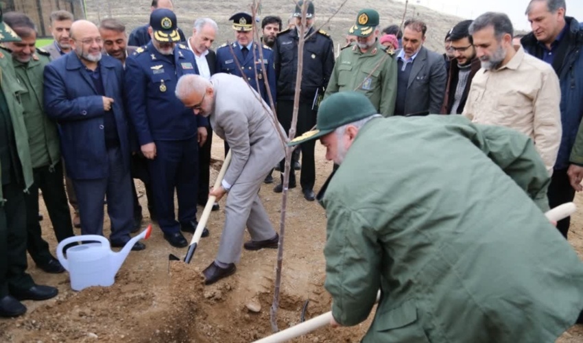 مراسم روز درختکاری در نیروهای مسلح به میزبانی دانشگاه جامع امام حسین (ع)