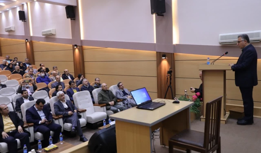 کاشت نهال توسط مقام معظم رهبری نقش موثری در ارتقای فرهنگ و معارف عمومی منابع طبیعی دارد