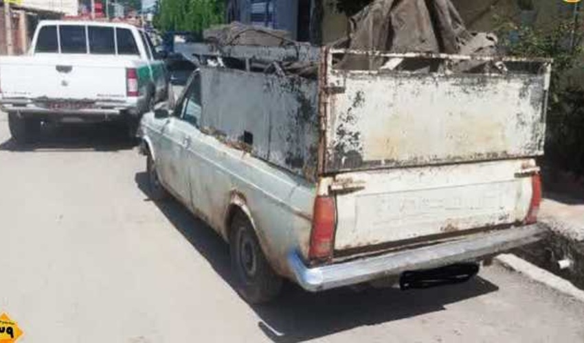 ساری/ توقیف خودروی حامل چوب قاچاق در سوادکوه