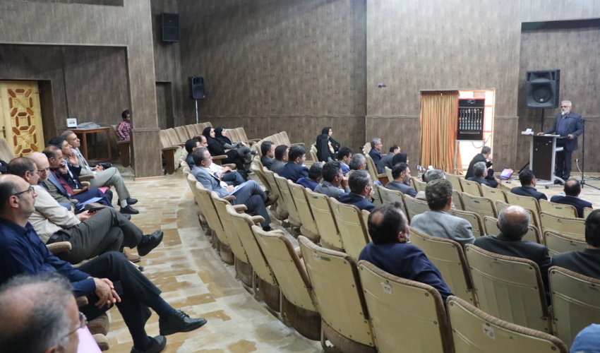 گزارش تصویری/ اولین نشست تخصصی انتقال تجربیات علمی و فنی کارشناسان منابع طبیعی اعزامی به چین