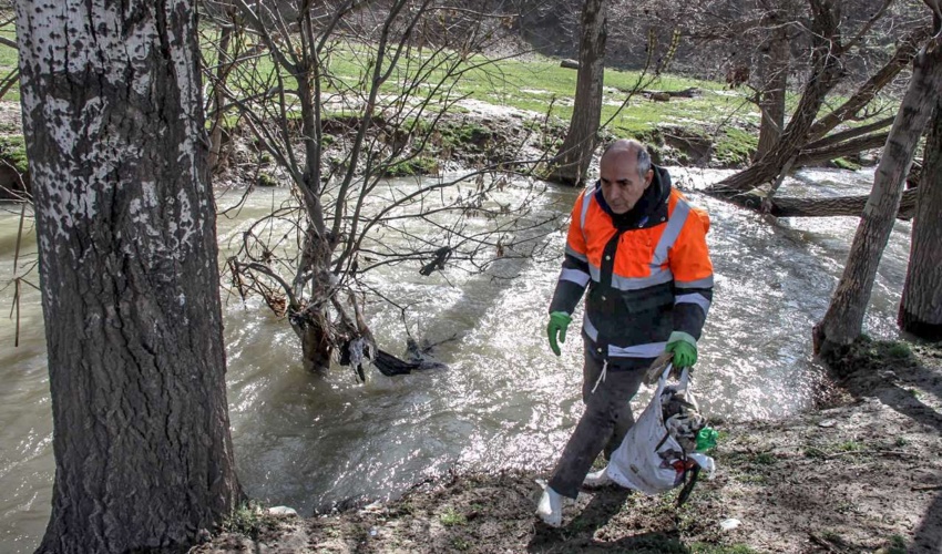 لرستان/ بیش از 3000 نفر در بروجرد همیار طبیعت هستند