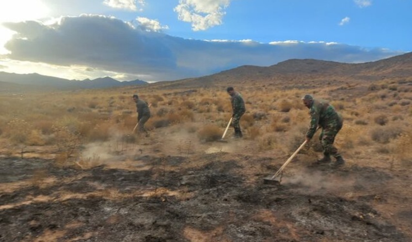 اصفهان/ آتش‌سوزی مراتع نهوج اردستان مهار شد