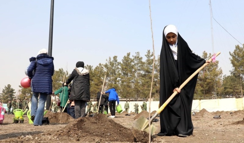 غرس 12 میلیون اصله نهال در اردبیل