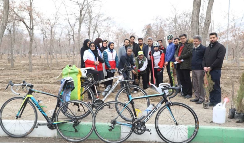 ورود دوچرخه سوار سفیر منابع طبیعی به استان مرکزی