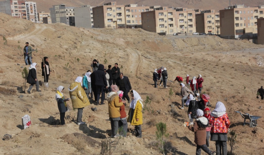 پویش پدرانه نهال‌کاری در چهارمحال و بختیاری برگزار شد