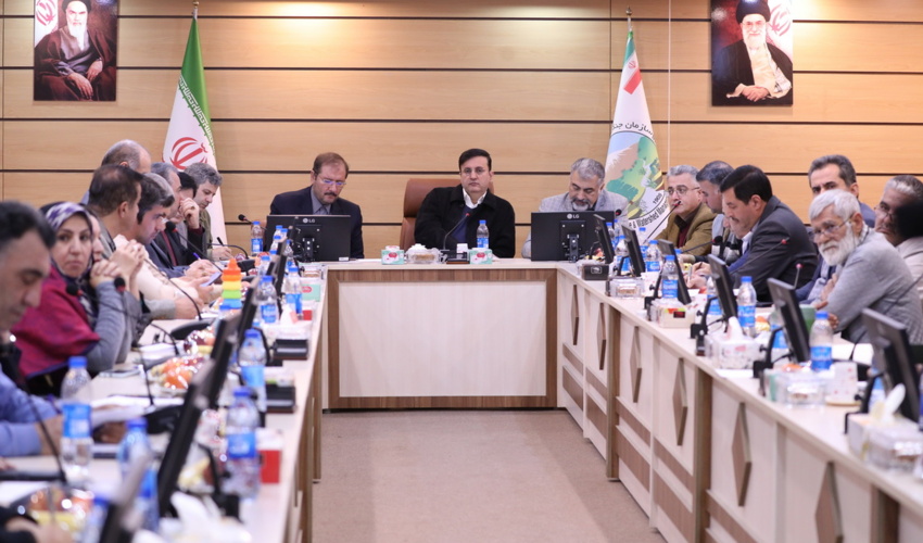 گزارش تصویری/ نشست صمیمی هم اندیشی رئیس و مدیران سازمان منابع طبیعی با تشکل های مردم نهاد حوزه منابع طبیعی و محیط زیست