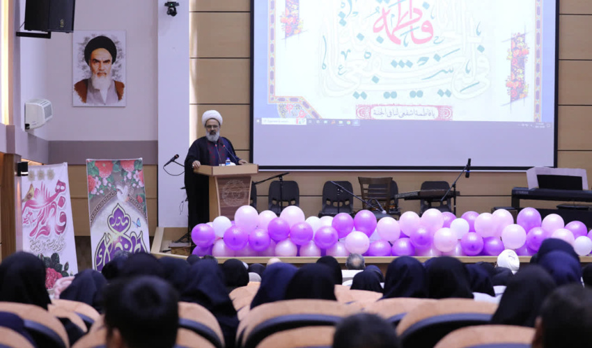 مراسم بزرگداشت روز زن و مقام مادر در سازمان منابع طبیعی کشور برگزار شد